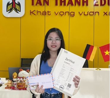 Cô gái đất học Quảng Bình đỗ cả 4 kỹ năng bằng B1 và đạt điểm tuyệt đối bài thi viết