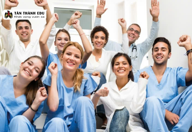 Du học nghề Đức ngành điều dưỡng học gì trong 3 năm?