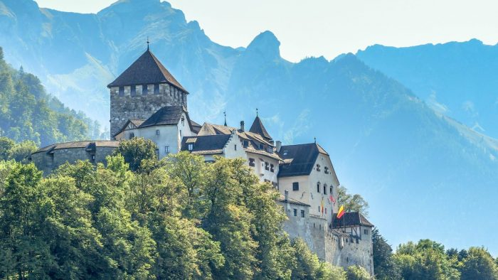Thân vương quốc Liechtenstein- Quốc gia nhỏ nhất nói tiếng Đức