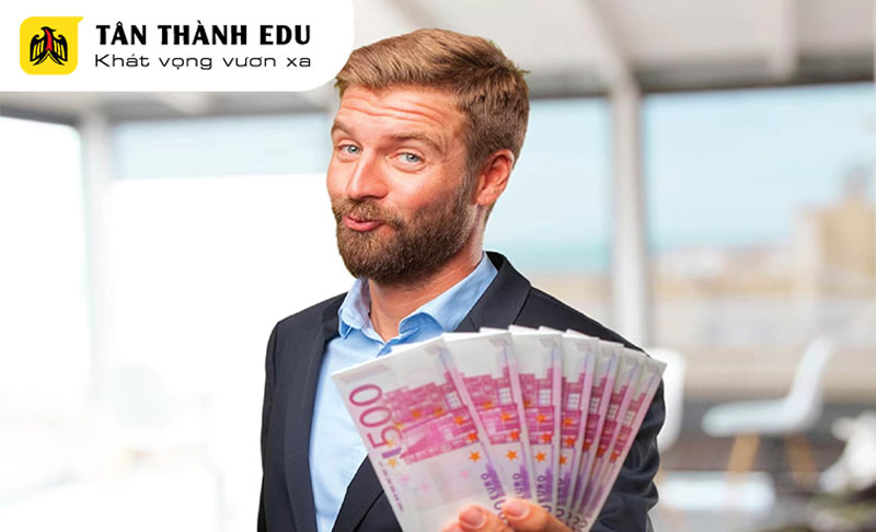 Chính phủ Đức hỗ trợ mạnh mẽ cho giáo dục bằng cách trả học phí và hỗ trợ tài chính cho sinh viên, thực tập sinh.