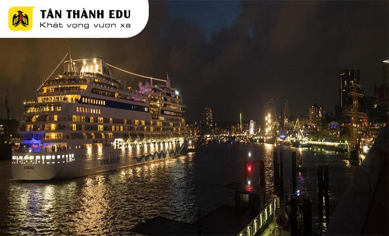Hình ảnh cảng Hamburg về đêm 