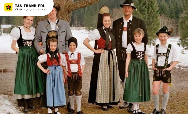 Khám phá nét độc đáo của trang phục truyền thống ở Đức 